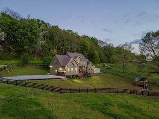 3092 Morel Rd, Columbia, TN 38401