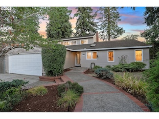 7560 Cason Ln, Gladstone, OR 97027