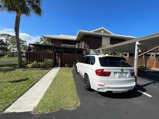 1202 SE Excaliber Ln, Port Saint Lucie, FL 34952