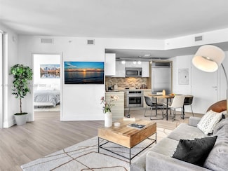 1300 Brickell Bay Dr Unit 3207, Miami, FL 33131