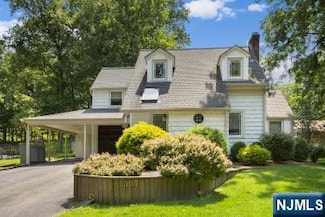 307 Little Falls Rd, Cedar Grove, NJ 07009
