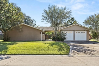 307 Schlief Dr, Belle Chasse, LA 70037