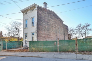 2627 Cook St, Cincinnati, OH 45214