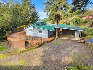 32 Summit View Ln, Fortuna, CA 95540