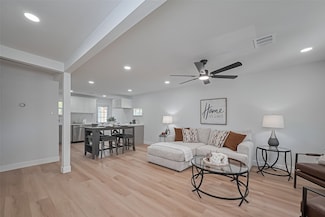 7406 Valeda Dr, Deer Park, TX 77536