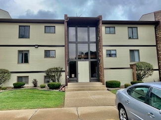 845 Summit Park Ct N, Crown Point, IN 46307