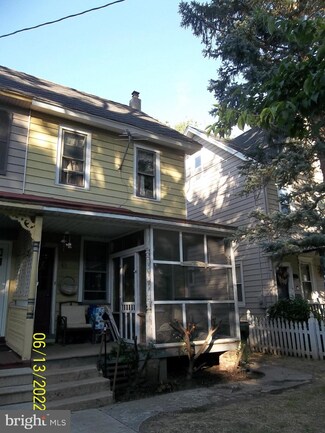 507 Cinnaminson St, Riverton, NJ 08077