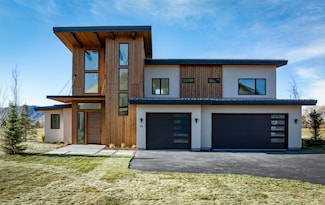 10 Streamside Dr, Hailey, ID 83333