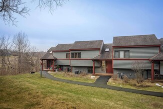 23 Spring Creek Ln, Galena, IL 61036