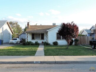 2307 Oregon St, Bakersfield, CA 93306