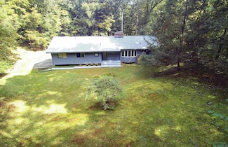 45 Wayside Ln, Redding, CT 06896
