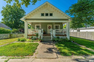 309 N Bogardus St, Elkhart, IL 62634