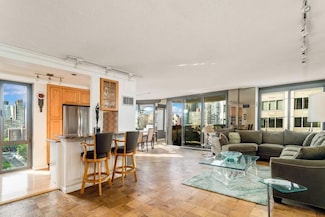 44 W 62nd St Unit 15B, New York, NY 10023