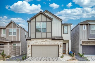 3011 Valley Peak Dr, Houston, TX 77063