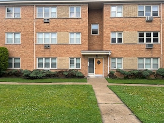 2422 W Berwyn Ave Unit 309, Chicago, IL 60625