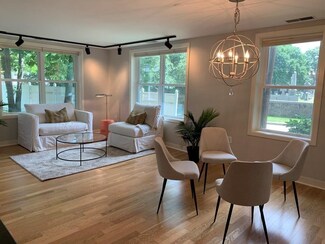 26 Holly Ln Unit 1D, Chestnut Hill, MA 02467