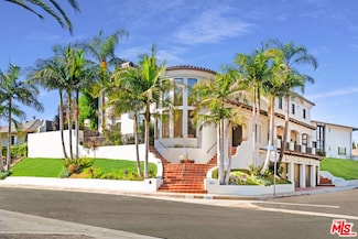 3501 Caribeth Dr, Encino, CA 91436