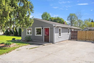 2615 Culbertson Ave, Rochester Hills, MI 48307