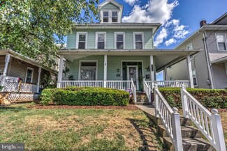 310 E Jackson St, New Holland, PA 17557