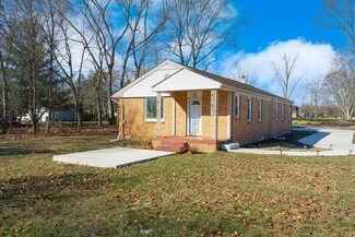 5820 Robert St, Shelby Township, MI 48316