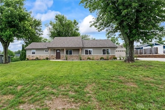 4124 Rosehill Dr, Beavercreek, OH 45431