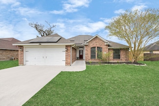 105 Meadowlark Ct, Richwood, TX 77566