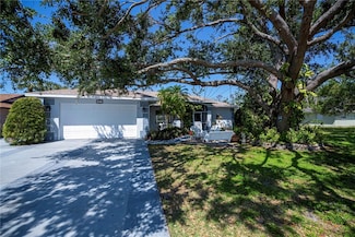 271 Manor Rd, Venice, FL 34293