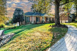 624 Glen Willow Dr, Knoxville, TN 37934