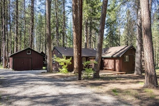 13135 SW Tract C Ln, Camp Sherman, OR 97730