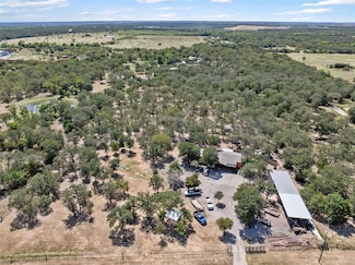 485 Bridgestone Ct, Lockhart, TX 78644