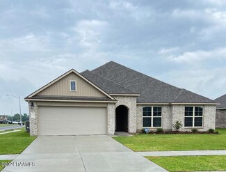 417 Dulworth Ct, Breaux Bridge, LA 70517