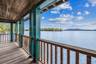 157 Pilothouse Rd, New London, NH 03257