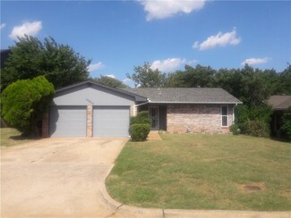10904 Rochdale Ave, Oklahoma City, OK 73114