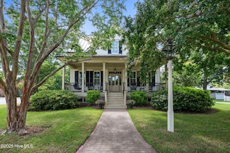 600 Broad St, Oriental, NC 28571