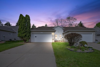 1946 Tuenge Dr, Stillwater, MN 55082