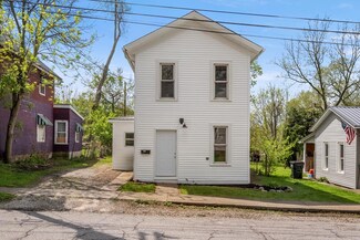 216 W Vine St, Wooster, OH 44691