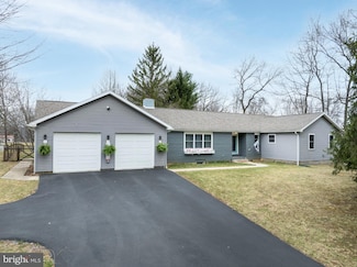 661 Smith Rd, Port Matilda, PA 16870