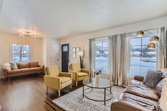 18 Susan Ave, Saint Paul, MN 55116