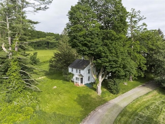 11 Glen Arden Dr, Pawling, NY 12564