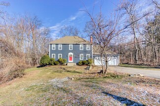 2 Diane Dr, Medway, MA 02053