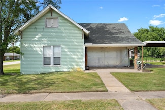 442 W Mccart St, Krum, TX 76249