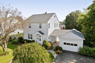 216 Harding Ave, Endicott, NY 13760