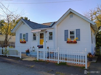 198 Hillcrest Ave, South Amboy, NJ 08879