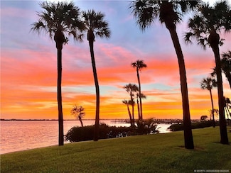4680 NE Sandpebble Trace Unit 3-304, Stuart, FL 34996