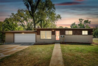 2460 Orleans Ln, Florissant, MO 63031