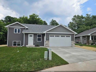 46 Gibson Ct, Oshkosh, WI 54902