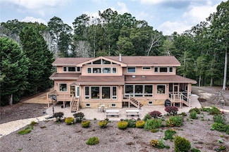 560 Foxfield Ln, Lancaster, VA 22503