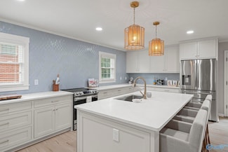102 Robin Ln SE, Huntsville, AL 35802