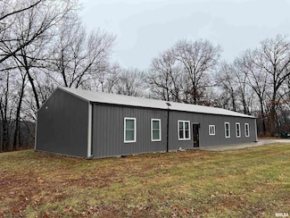 16 550 N Ave, Timewell, IL 62375