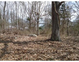 71 Drift Rd, Westport, MA 02790